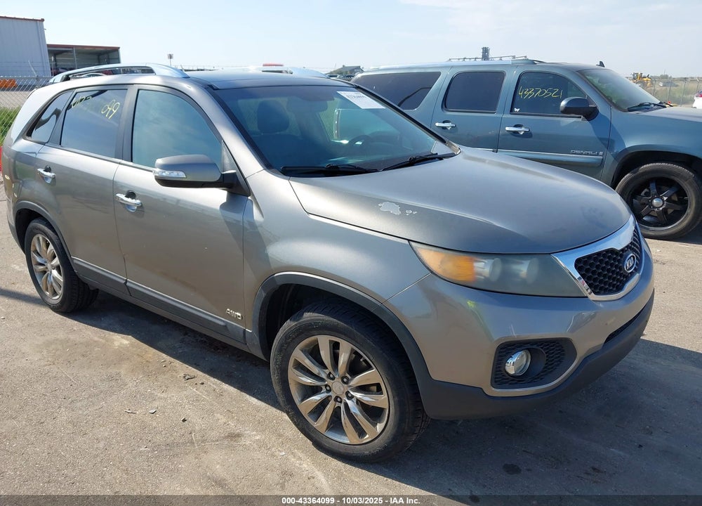 2011 KIA SORENTO EX V6 VIN: 5XYKUDA2XBG117148