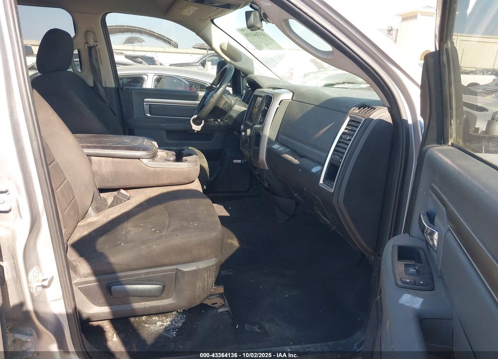 2019 RAM 1500 CLASSIC WARLOCK  4X2 6'4 BOX VIN: 1C6RR6GGXKS698084