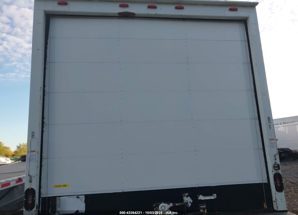 2018 ISUZU NPR HD VIN: JALC4W161J7007005