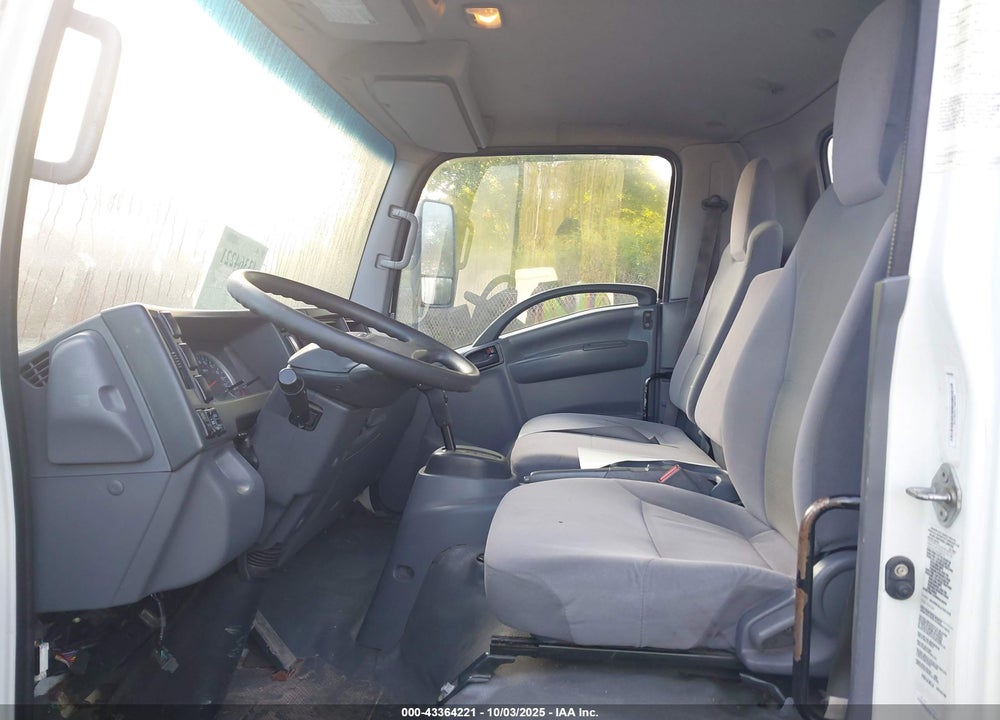 2018 ISUZU NPR HD VIN: JALC4W161J7007005