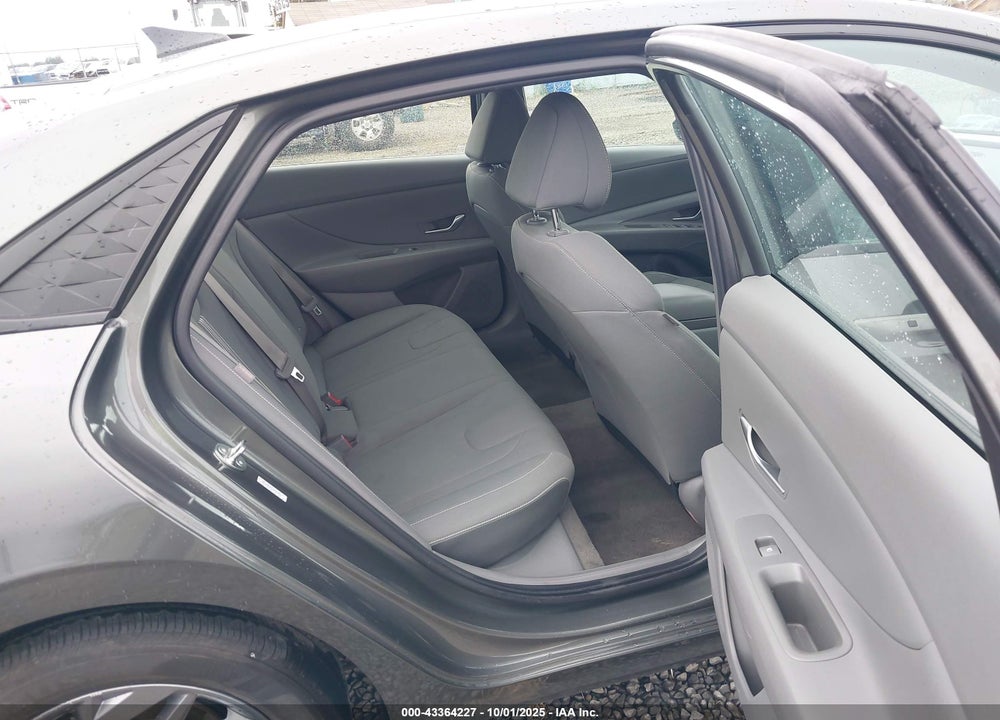 2024 HYUNDAI ELANTRA SEL VIN: KMHLM4DG7RU807195