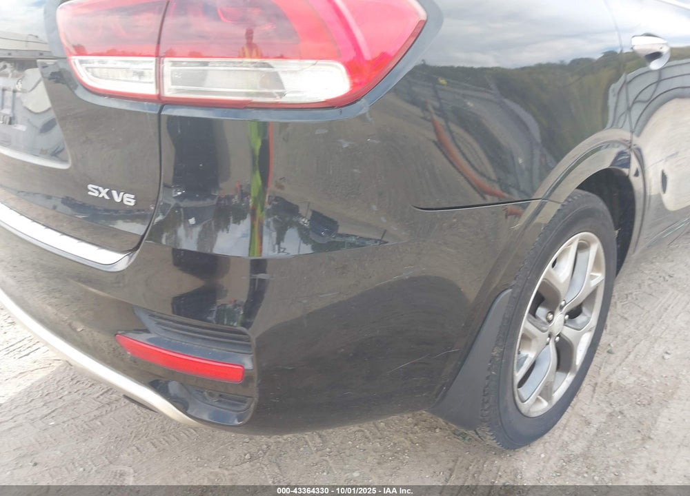 2017 KIA SORENTO 3.3L SX VIN: 5XYPK4A52HG317097