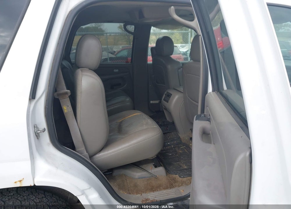 2005 GMC YUKON SLT VIN: 1GKEK13T95R260061