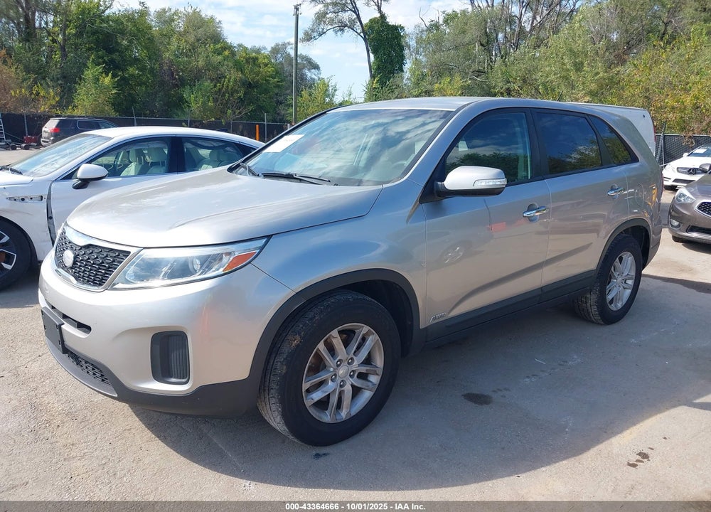 2015 KIA SORENTO VIN: 5XYKTCA65FG568235