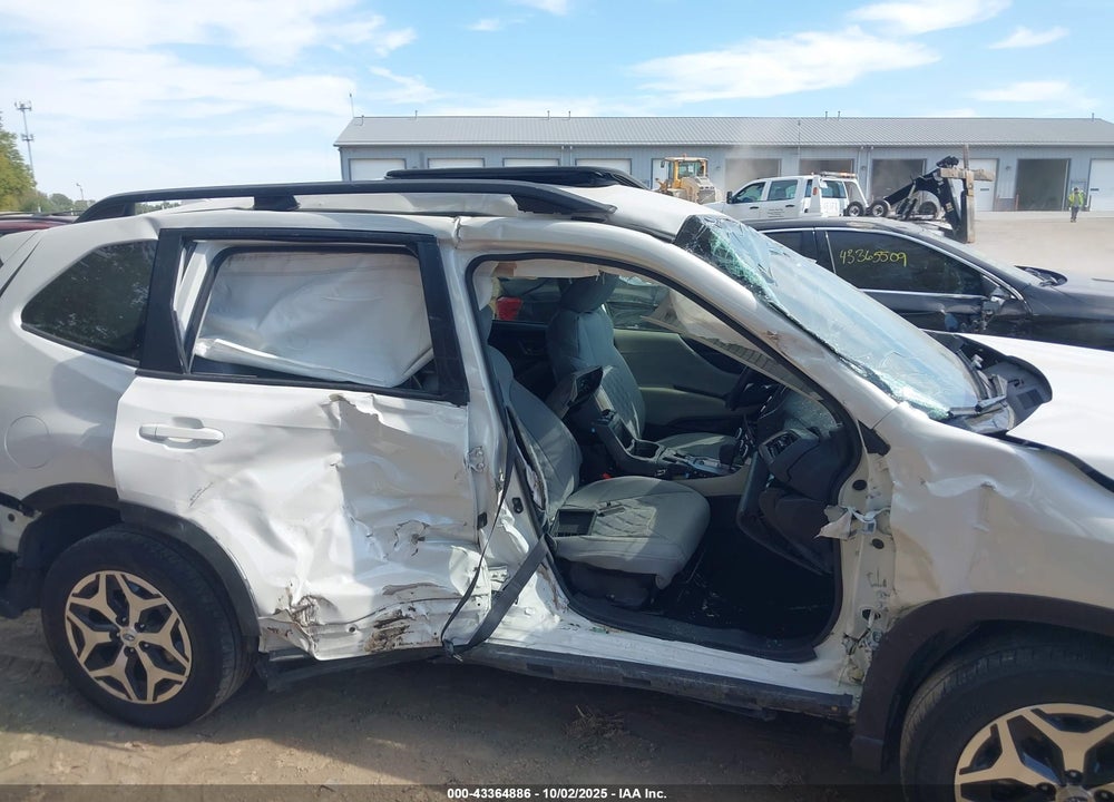 2020 SUBARU FORESTER PREMIUM VIN: JF2SKAJC7LH402817