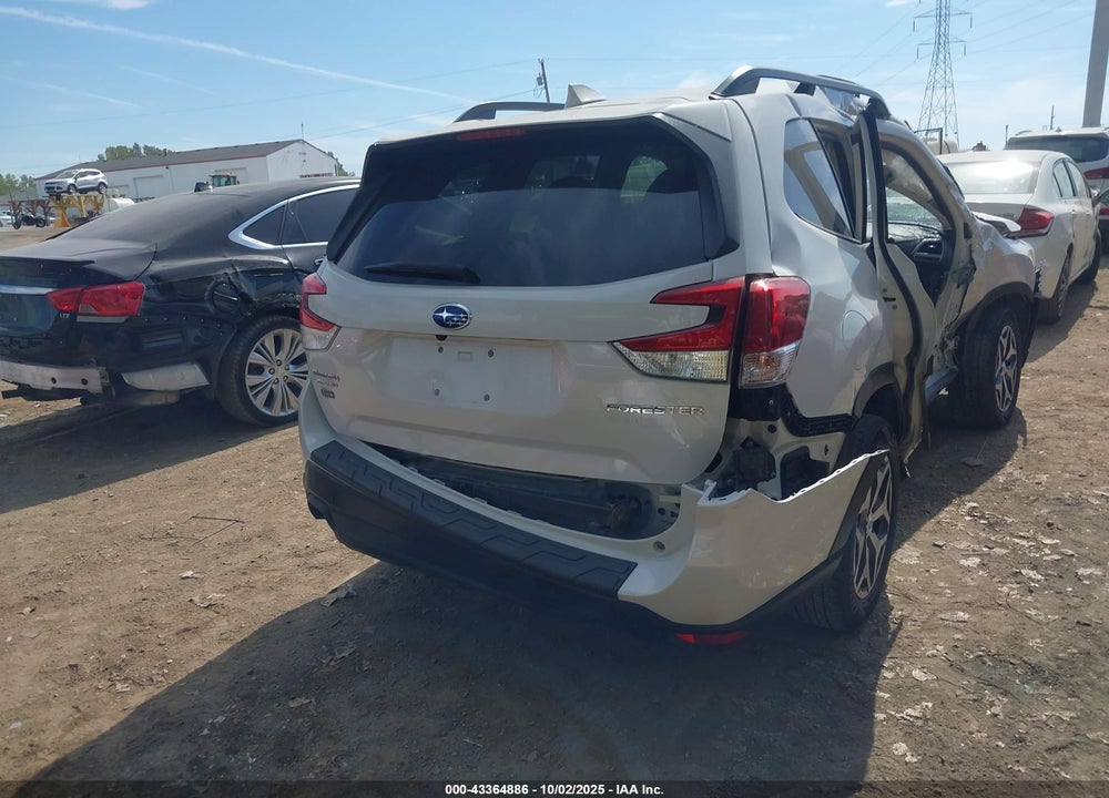 2020 SUBARU FORESTER PREMIUM VIN: JF2SKAJC7LH402817