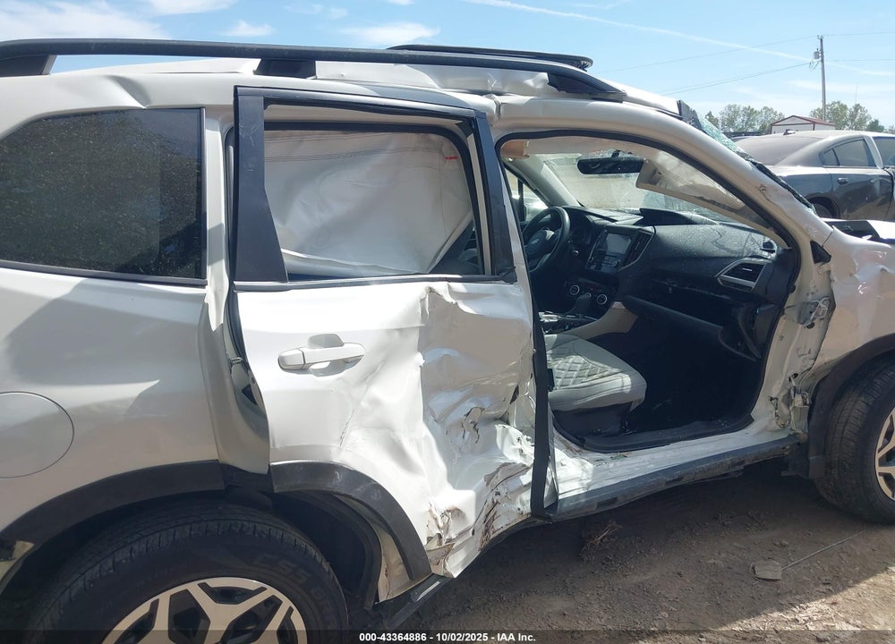 2020 SUBARU FORESTER PREMIUM VIN: JF2SKAJC7LH402817