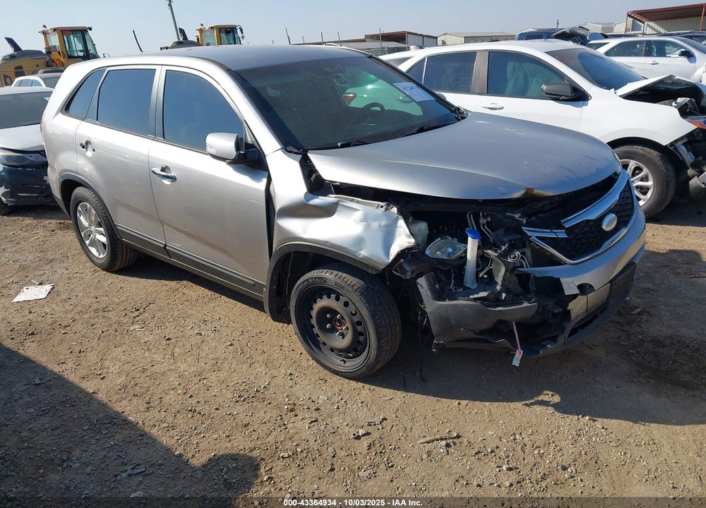 2015 KIA SORENTO LX VIN: 5XYKT3A6XFG596306