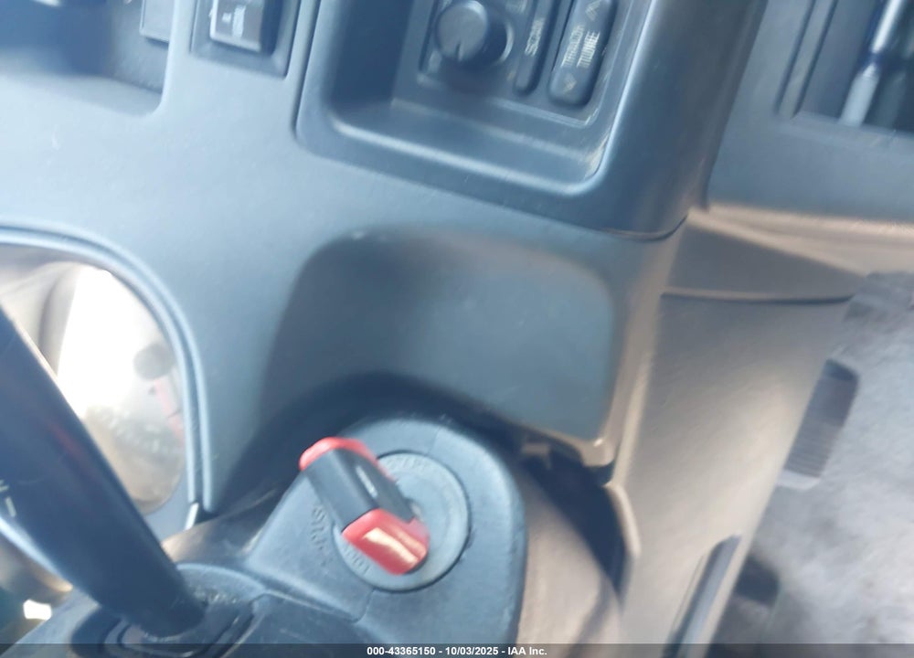 1998 TOYOTA RAV4 VIN: JT3GP10V8W0027083