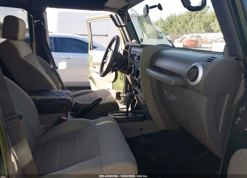 2008 JEEP WRANGLER / VIN: 1J4GA59158L595694