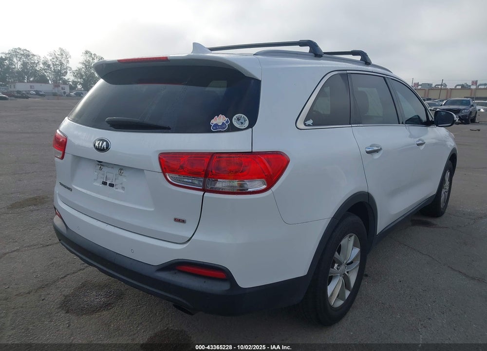 2016 KIA SORENTO VIN: 5XYPG4A31GG031174