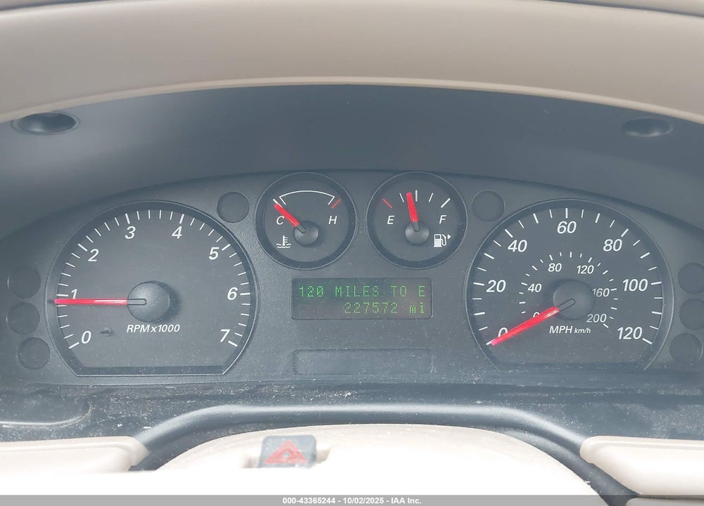2005 FORD TAURUS VIN: 1FAFP53UX5A118176