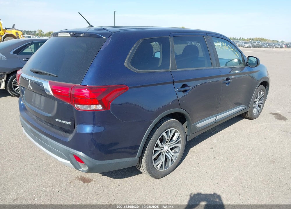 2016 MITSUBISHI OUTLANDER ES VIN: JA4AD2A30GZ038535