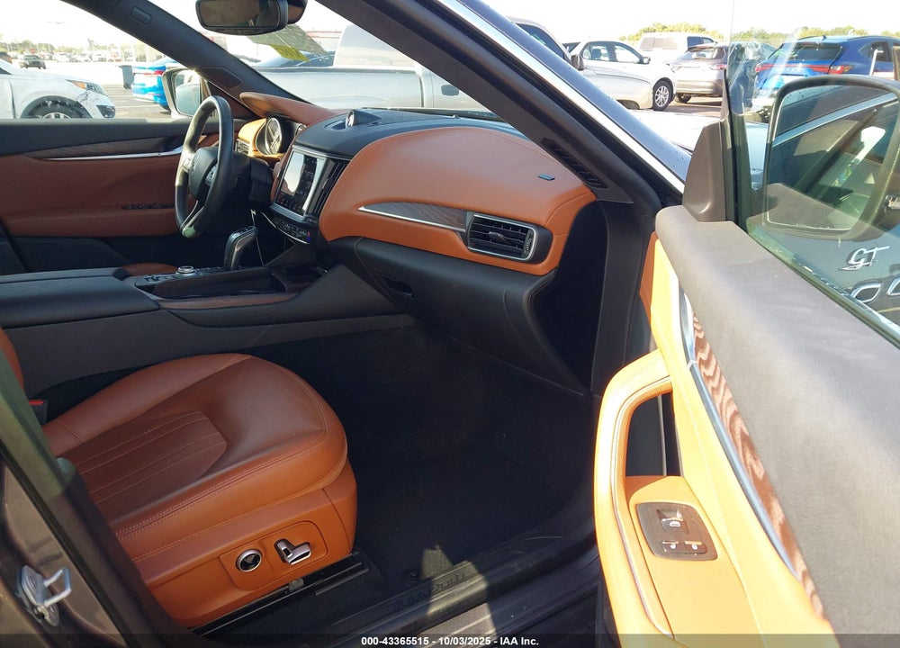 2023 MASERATI LEVANTE GT VIN: ZN661XUA1PX428680