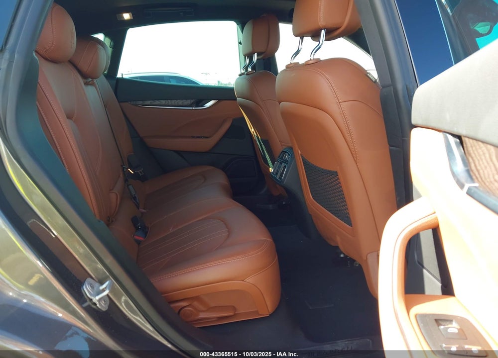 2023 MASERATI LEVANTE GT VIN: ZN661XUA1PX428680