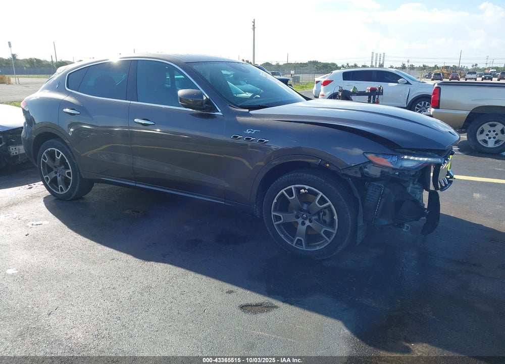 2023 MASERATI LEVANTE GT VIN: ZN661XUA1PX428680