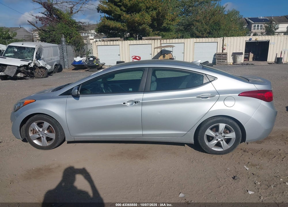 2013 HYUNDAI ELANTRA GLS VIN: 5NPDH4AE9DH271966