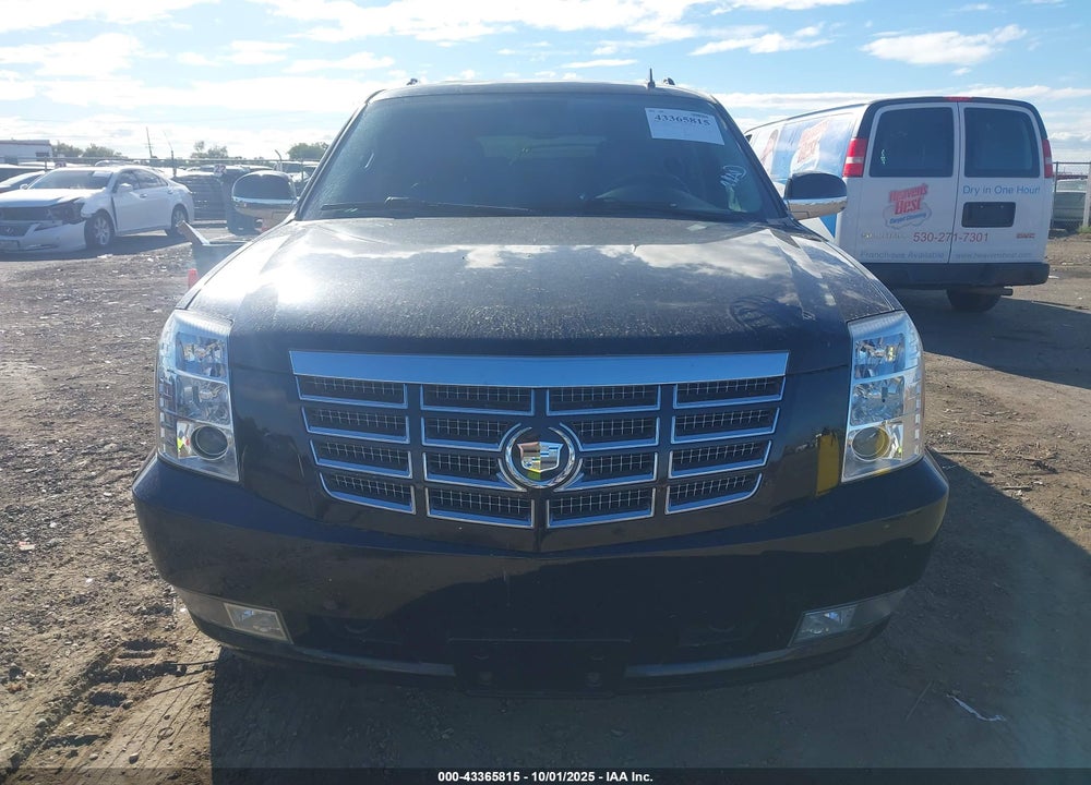 2011 CADILLAC ESCALADE ESV LUXURY VIN: 1GYS4HEF4BR354623