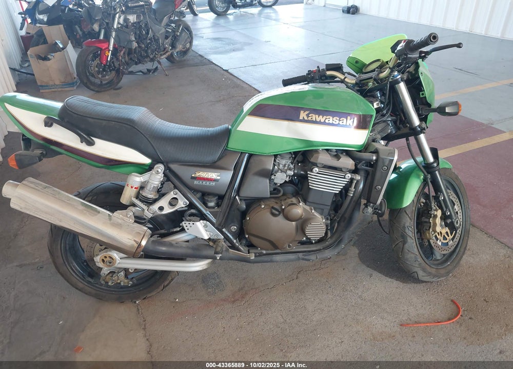 2002 KAWASAKI ZR1200 A VIN: JKAZR9A182A015717