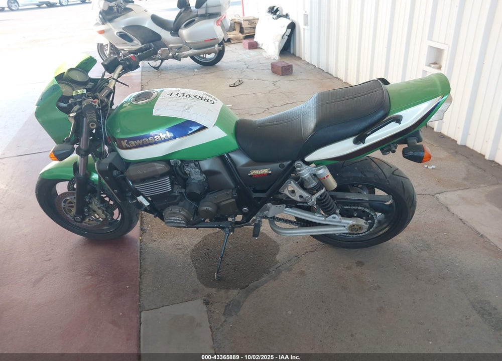 2002 KAWASAKI ZR1200 A VIN: JKAZR9A182A015717