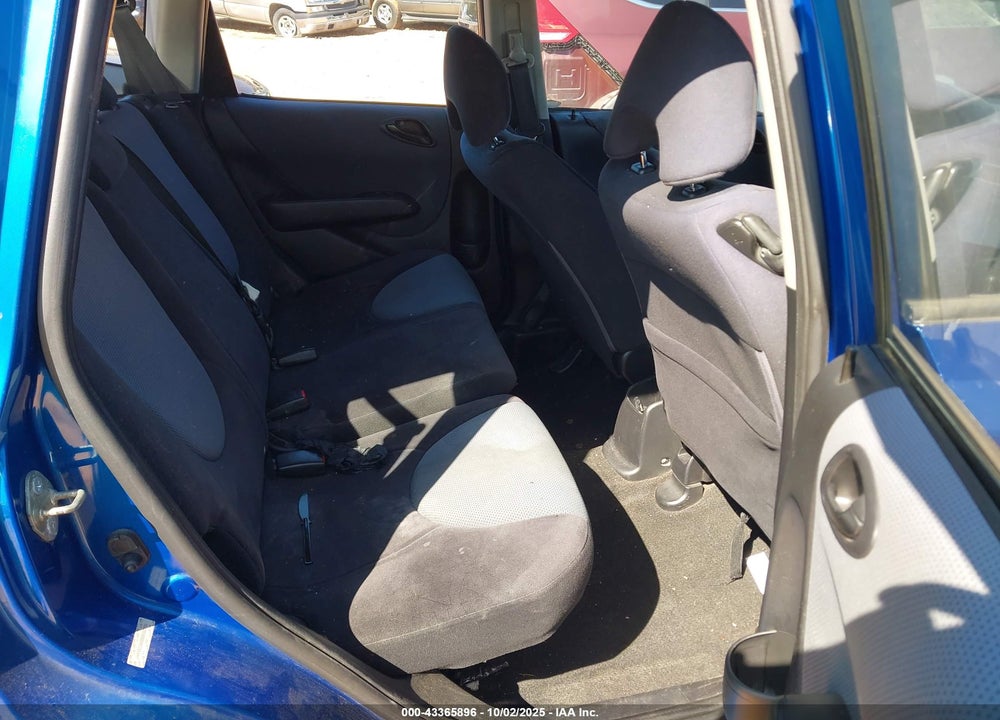 2008 HONDA FIT VIN: JHMGD38658S062733
