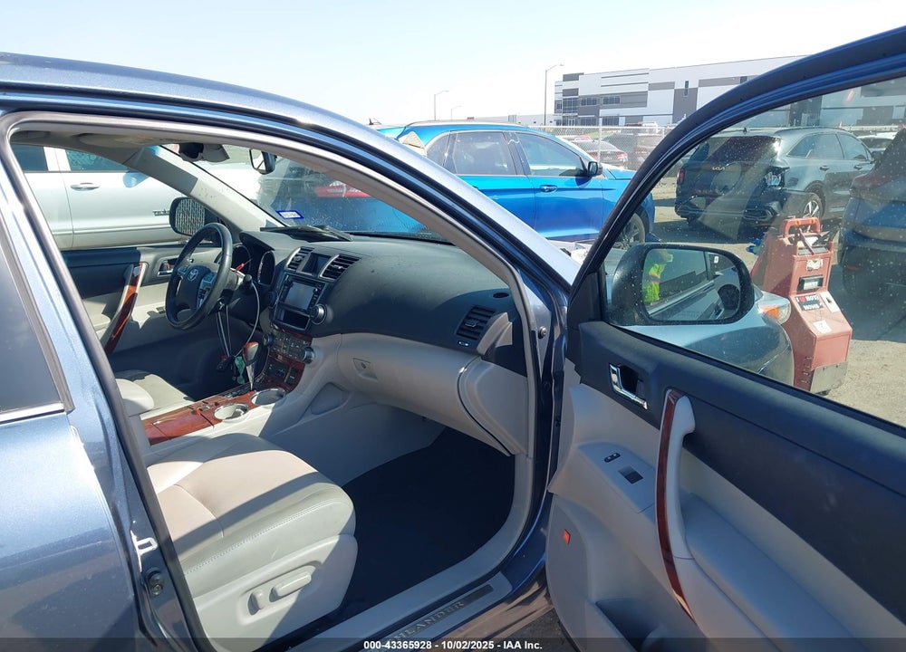 2013 TOYOTA HIGHLANDER LIMITED V6 VIN: 5TDYK3EHXDS111462