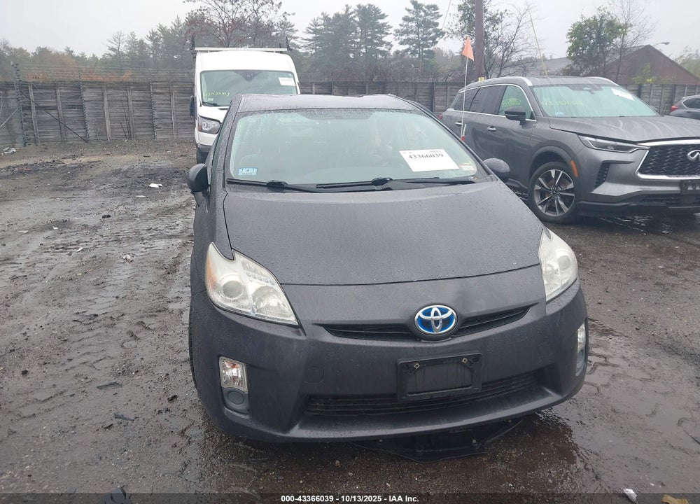 2011 TOYOTA PRIUS THREE VIN: JTDKN3DU0B1363095