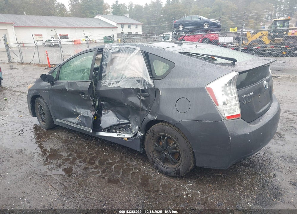 2011 TOYOTA PRIUS THREE VIN: JTDKN3DU0B1363095
