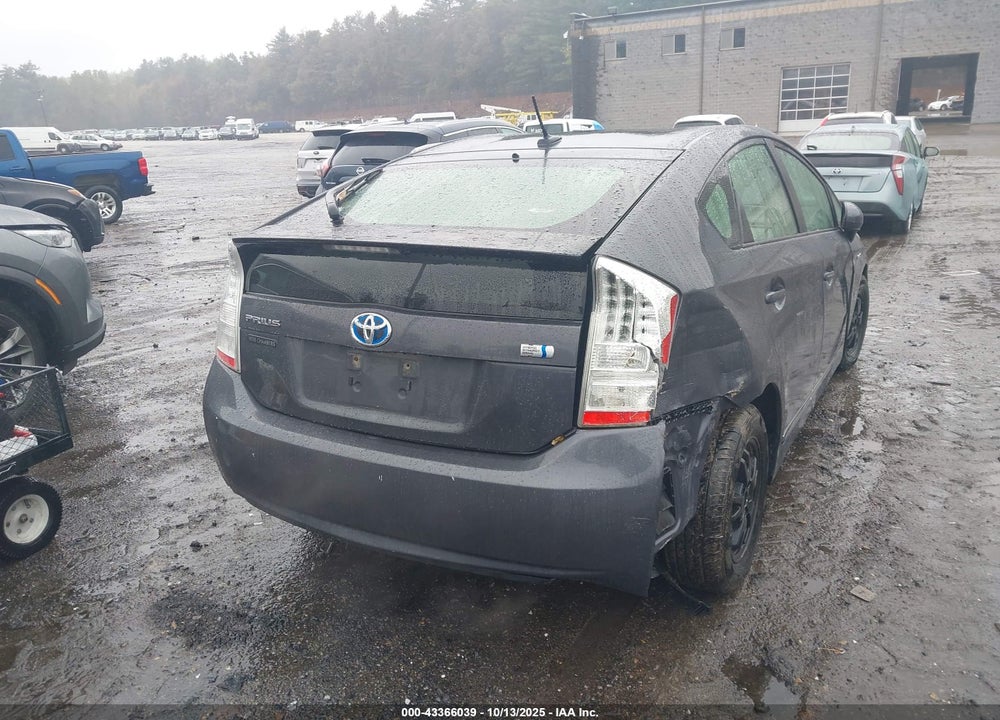 2011 TOYOTA PRIUS THREE VIN: JTDKN3DU0B1363095