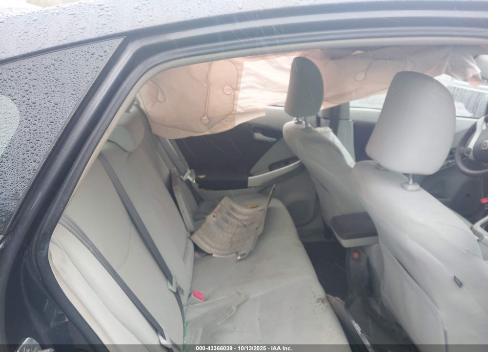 2011 TOYOTA PRIUS THREE VIN: JTDKN3DU0B1363095