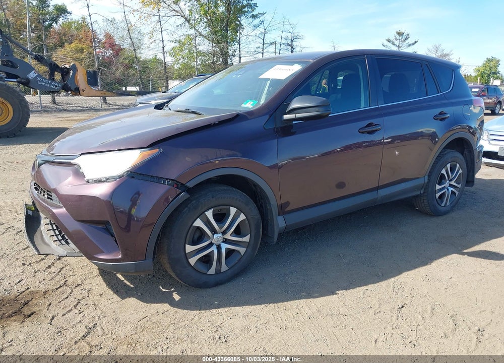 2018 TOYOTA RAV4 LE VIN: 2T3BFREV2JW804104