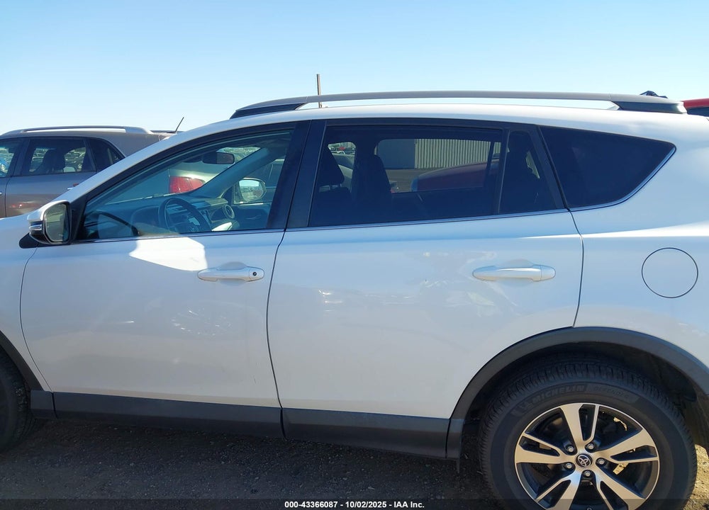 2018 TOYOTA RAV4 VIN: 2T3RFREV3JW809665