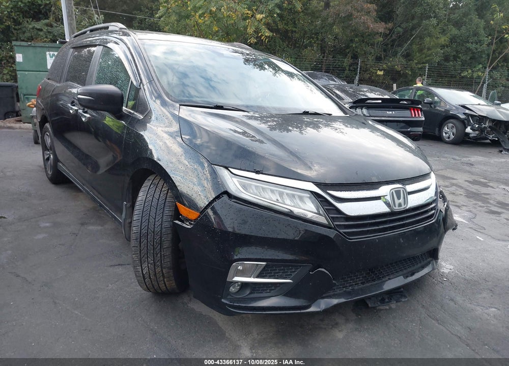 2018 HONDA ODYSSEY TOURING VIN: 5FNRL6H85JB000784