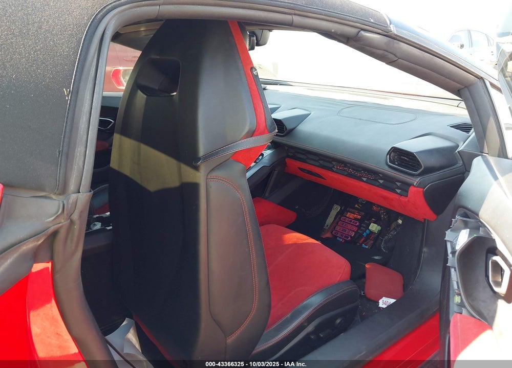 2018 LAMBORGHINI HURACAN VIN: ZHWUR2ZF7JLA10206