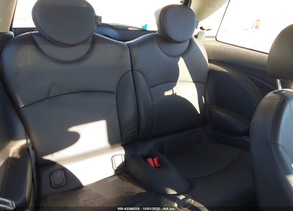 2013 MINI HARDTOP COOPER VIN: WMWSU3C52DT678241
