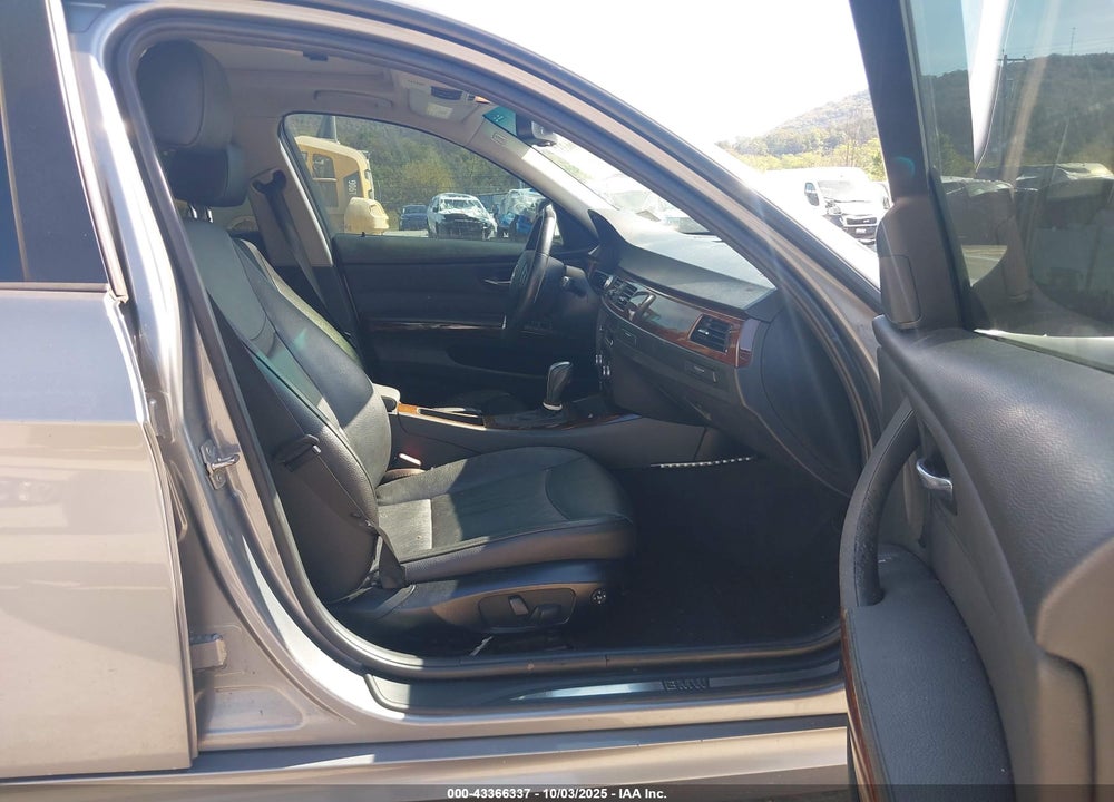 2011 BMW 3 SERIES VIN: WBAPK5C56BF125627