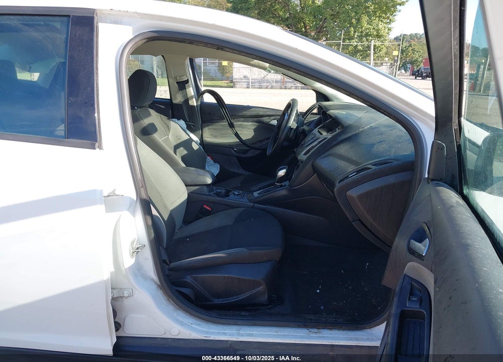2014 FORD FOCUS VIN: 1FADP3F2XEL252793