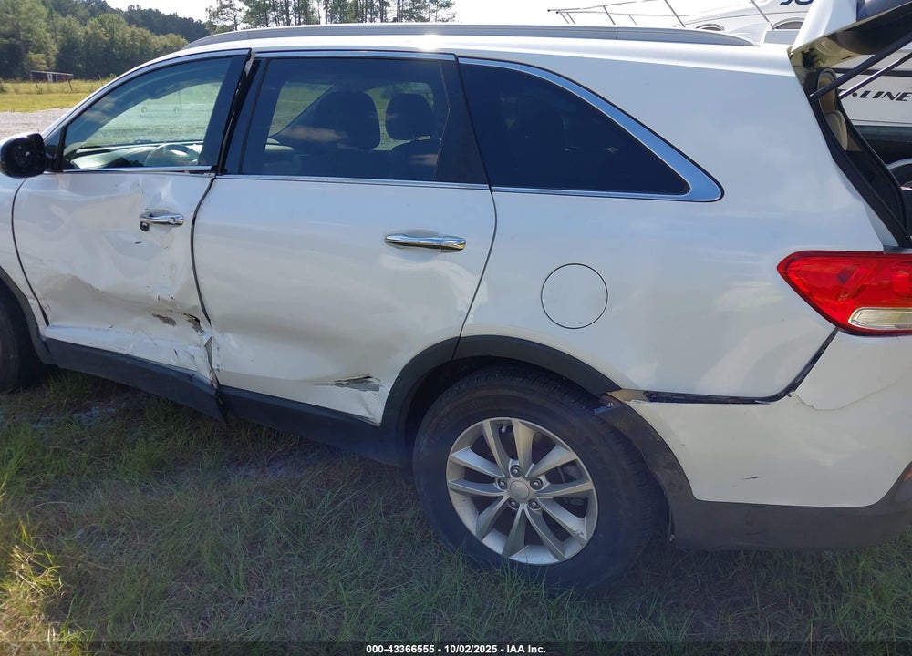 2016 KIA SORENTO 2.4L LX VIN: 5XYPG4A38GG089573