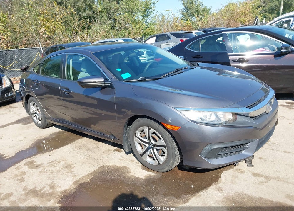 2018 HONDA CIVIC LX VIN: 2HGFC2F51JH599747