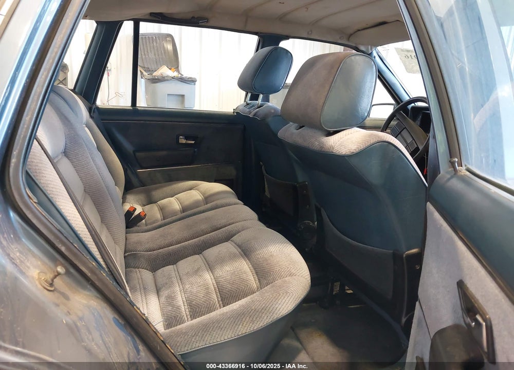 1984 VOLKSWAGEN QUANTUM GL DELUXE VIN: WVWGB0331EE064931