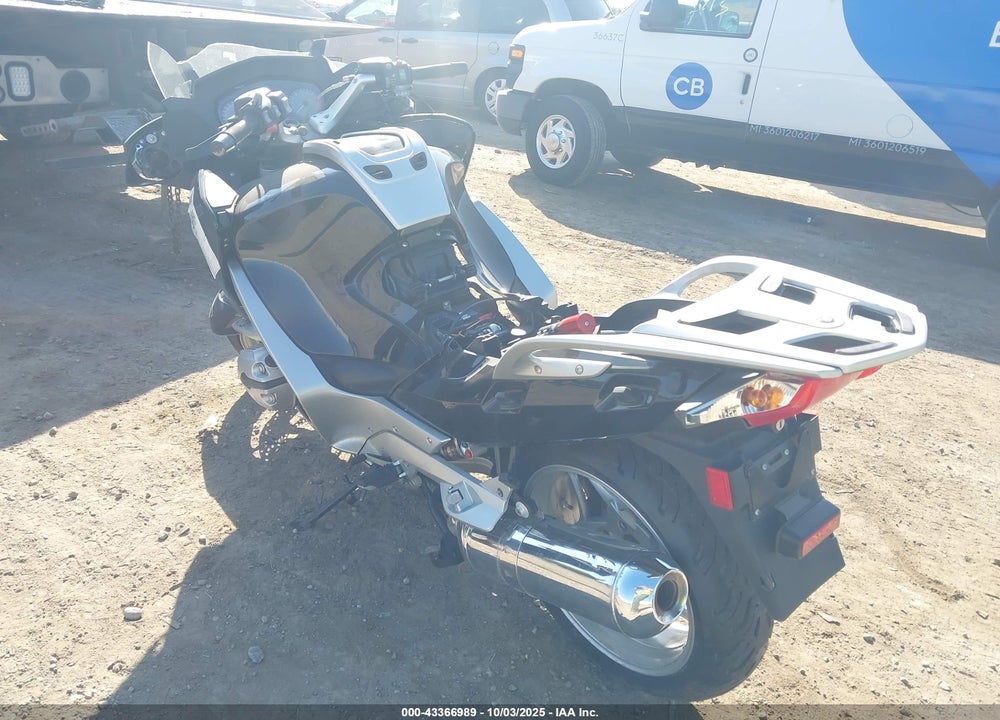 2009 BMW R1200 RT VIN: WB10388089ZT14592