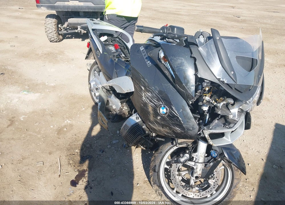 2009 BMW R1200 RT VIN: WB10388089ZT14592