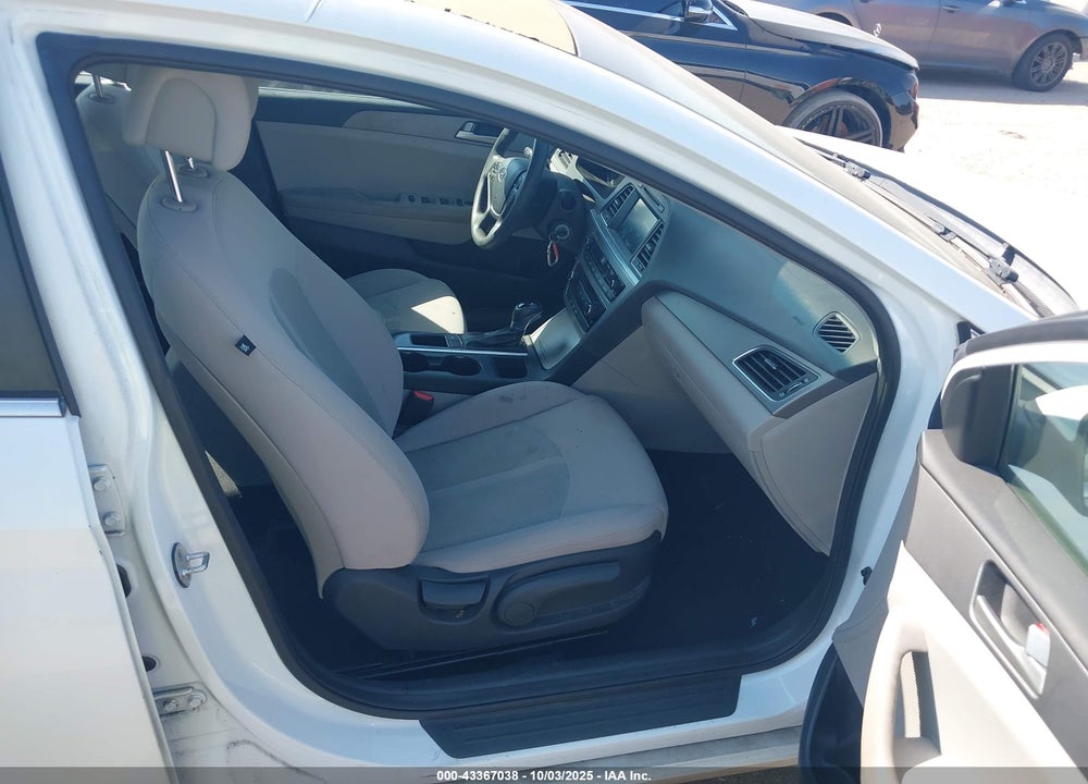 2016 HYUNDAI SONATA VIN: 5NPE24AF1GH370283