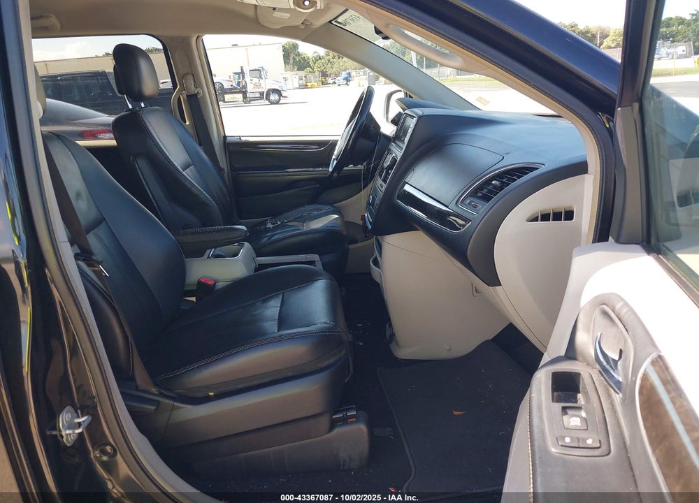 2016 CHRYSLER TOWN & COUNTRY TOURING VIN: 2C4RC1BG8GR288557