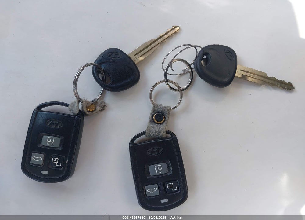2005 HYUNDAI SONATA GLS/LX VIN: KMHWF35H65A148868
