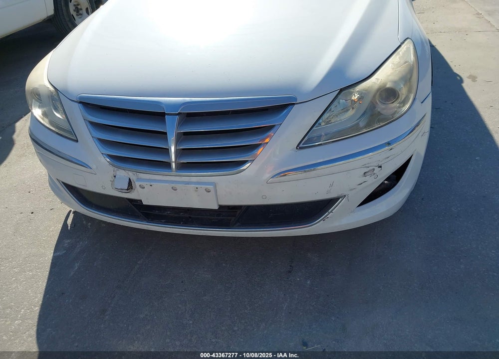 2012 HYUNDAI GENESIS VIN: KMHGC4DD0CU201075