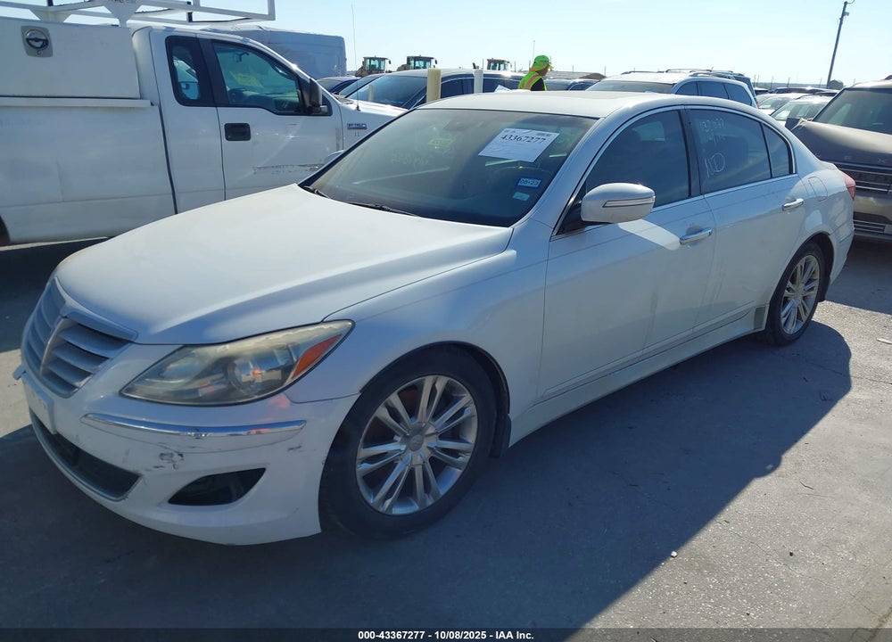 2012 HYUNDAI GENESIS VIN: KMHGC4DD0CU201075