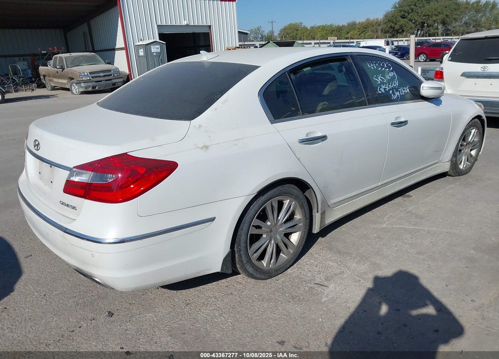 2012 HYUNDAI GENESIS VIN: KMHGC4DD0CU201075
