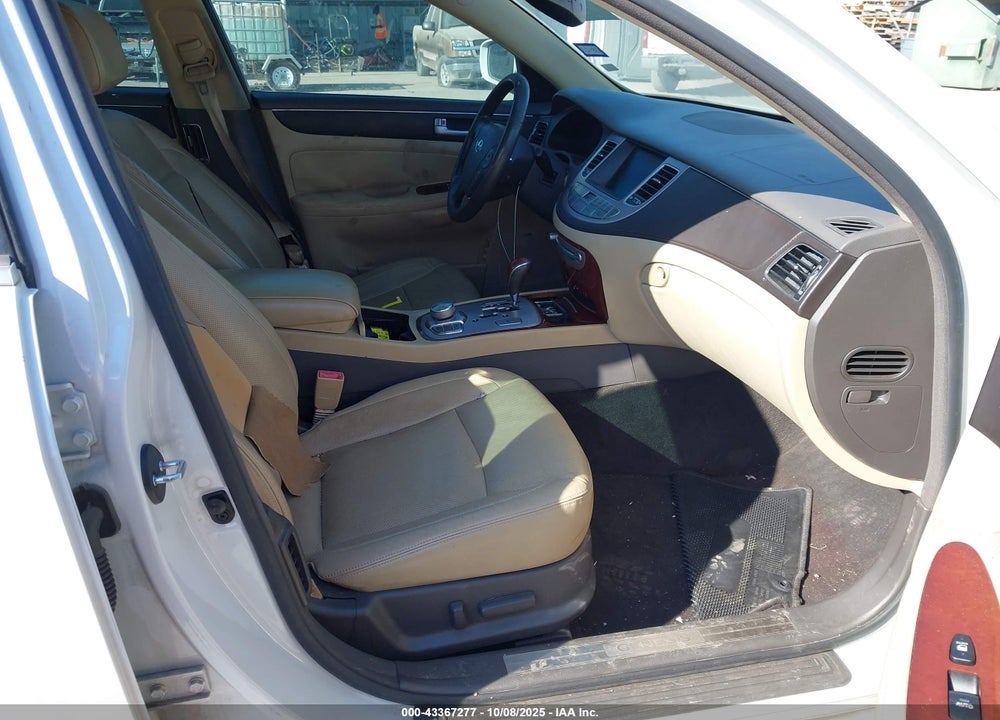 2012 HYUNDAI GENESIS VIN: KMHGC4DD0CU201075