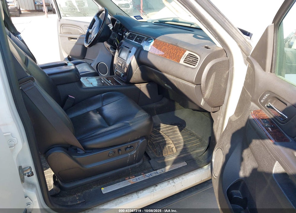 2014 GMC YUKON XL VIN: 1GKS1MEF6ER161714